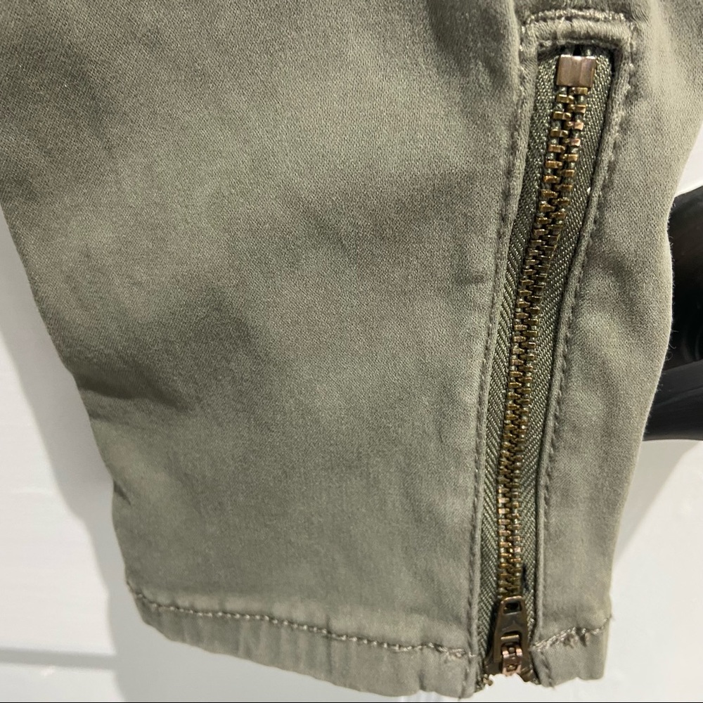 High Rise Jeggings - Picture 4 of 7